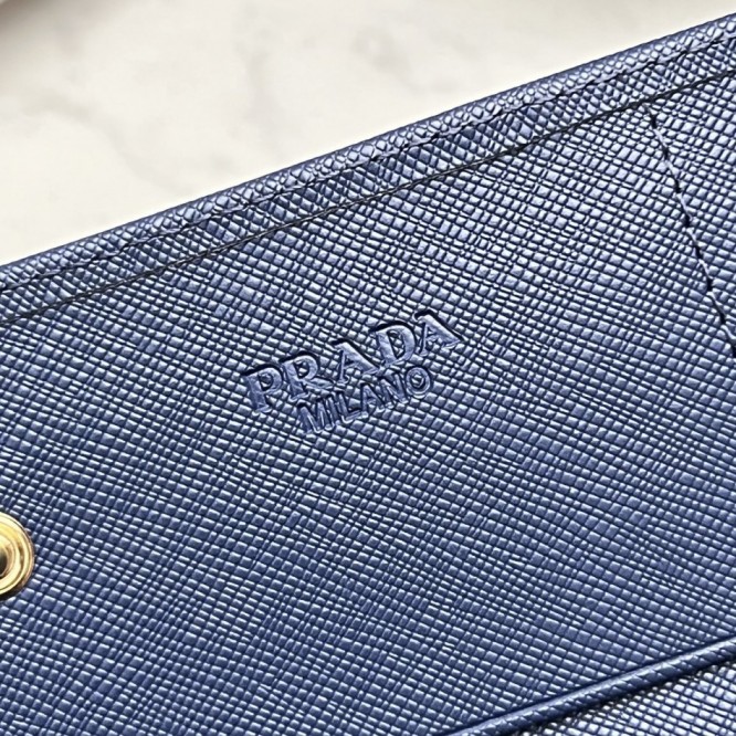 Pradaレザー コンチネンタルウォレット 財布 折財布