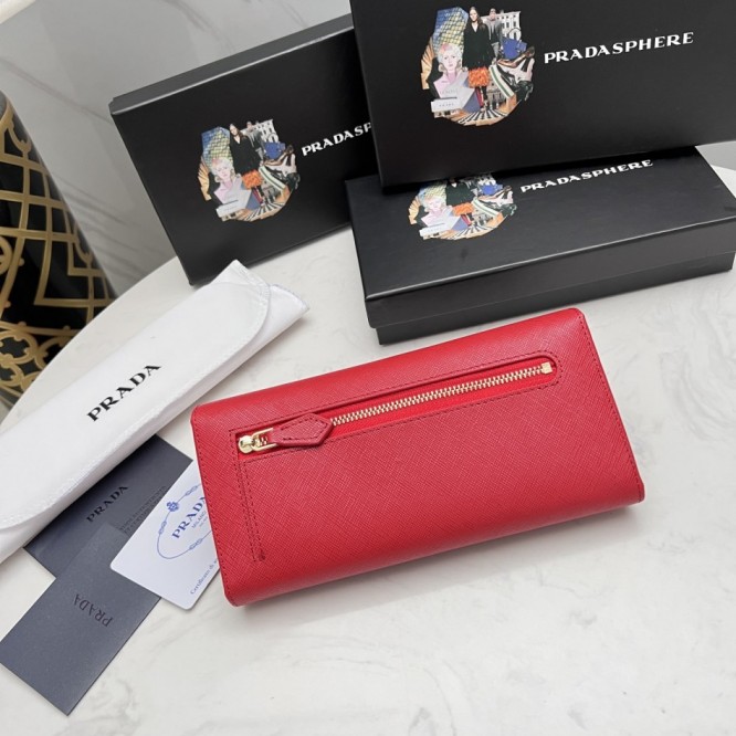 Pradaレザー コンチネンタルウォレット 財布 折財布