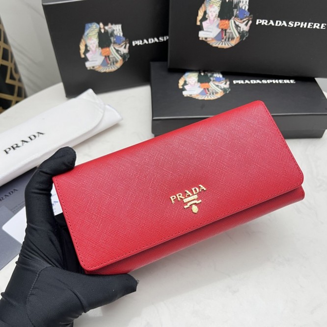 Pradaレザー コンチネンタルウォレット 財布 折財布