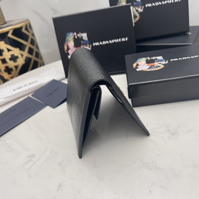 PRADA プラダ サフィアーノ 二つ折り財布
