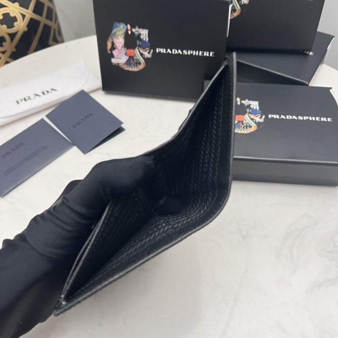 PRADA プラダ サフィアーノ 二つ折り財布