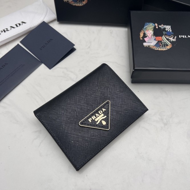 PRADA プラダ サフィアーノ 二つ折り財布