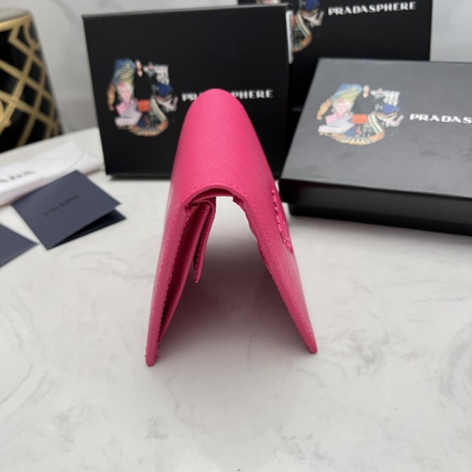 PRADA プラダ サフィアーノ 二つ折り財布