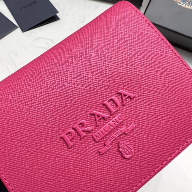 PRADA プラダ サフィアーノ 二つ折り財布