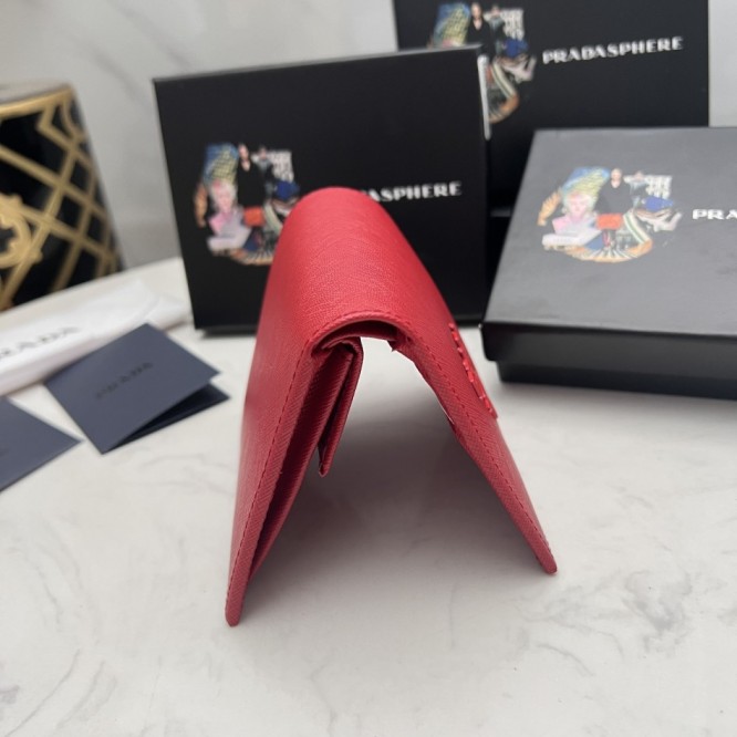 PRADA プラダ サフィアーノ 二つ折り財布