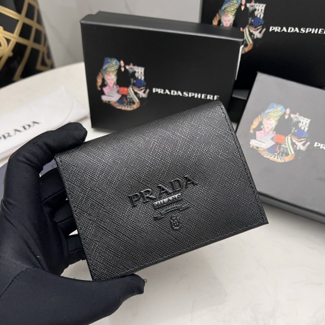 PRADA プラダ サフィアーノ 二つ折り財布