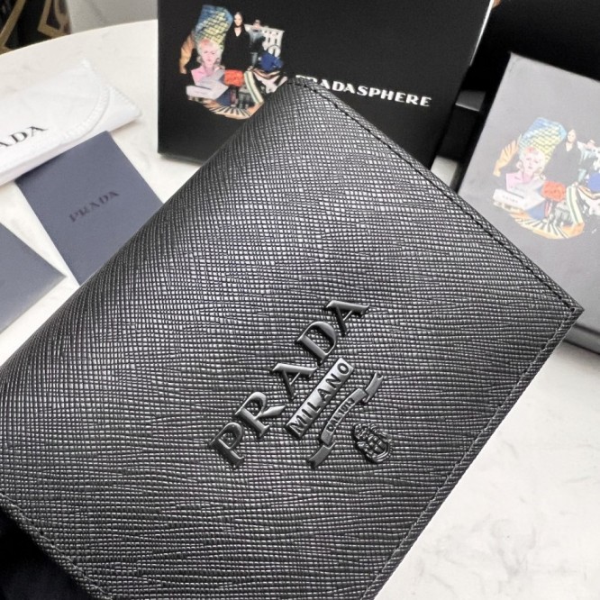 PRADA プラダ サフィアーノ 二つ折り財布