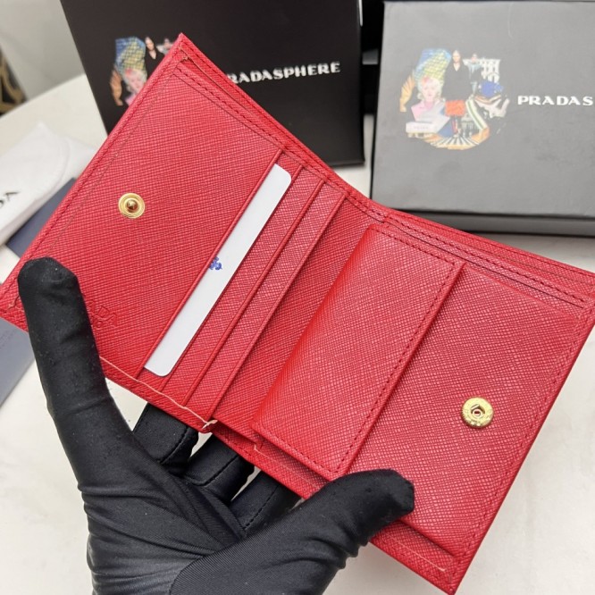 PRADA プラダ サフィアーノ 二つ折り財布