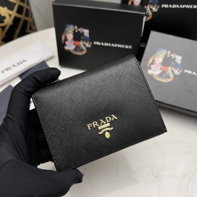 PRADA プラダ サフィアーノ 二つ折り財布
