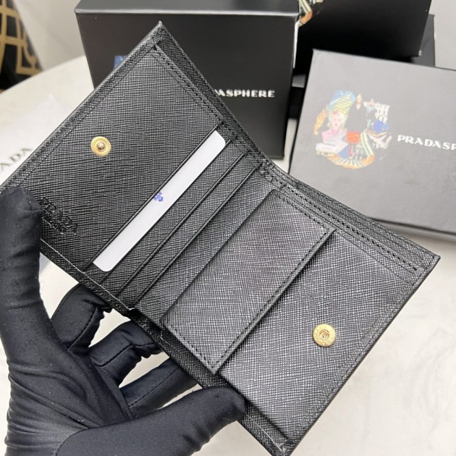 PRADA プラダ サフィアーノ 二つ折り財布