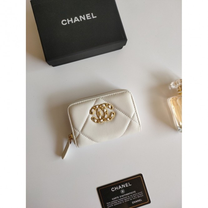 ChaneL・レザー コンチネンタルウォレット 財布 折財布