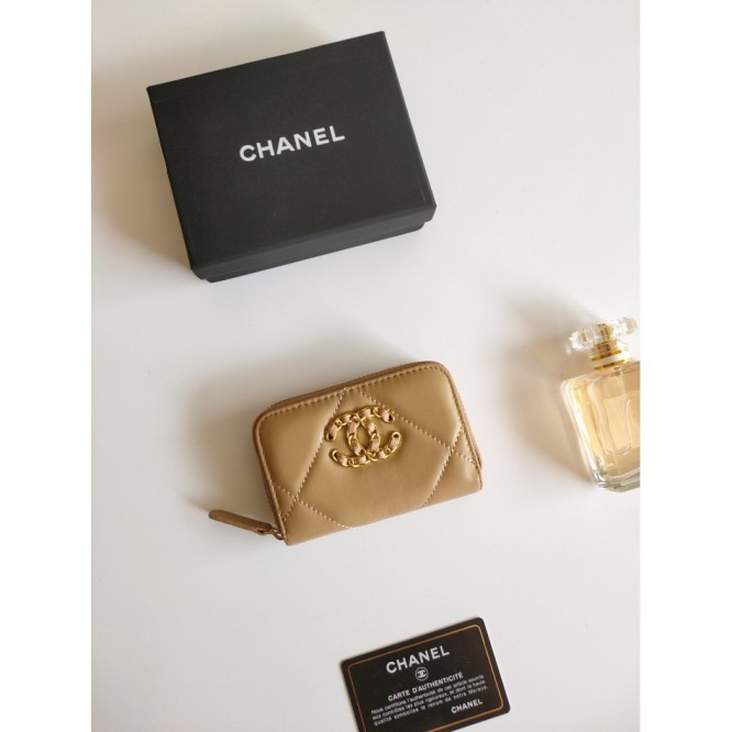 ChaneL・レザー コンチネンタルウォレット 財布 折財布