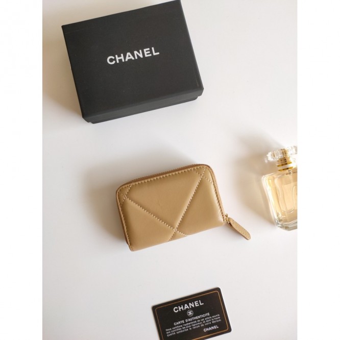 ChaneL・レザー コンチネンタルウォレット 財布 折財布