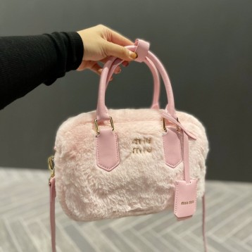 【2022秋冬新作】MIUMIU Groove モコモコが可愛い ハンドバッグ