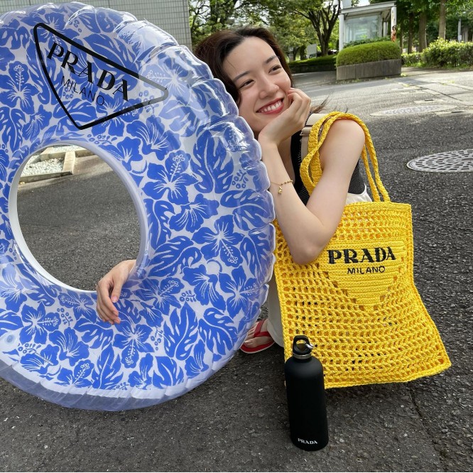 【PRADA】Raffia tote bag ロゴ ラフィア トートバッグ 2022SS新作