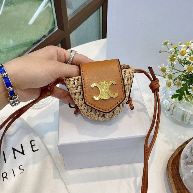 【CELINE】直営店買付#ラフィアのクロスボディAIRPODSパニエ