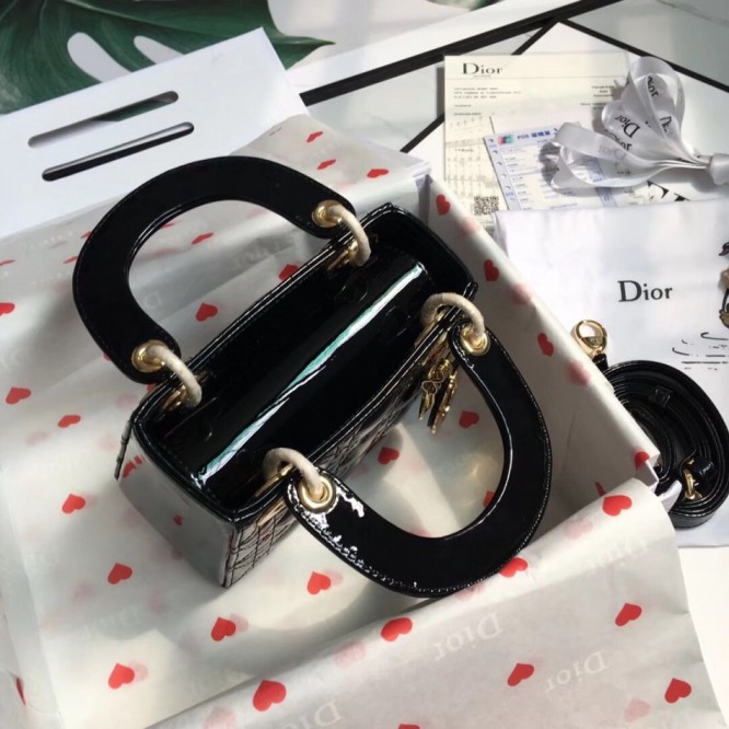 DIOR（ディオール）LADY DIOR ミニバッグ