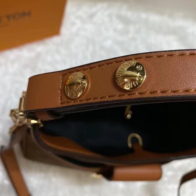 【直営店買付】LOUIS VUITTON 2020秋 ホーボー・ドーフィーヌ PM M45194