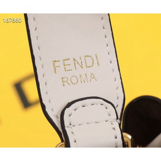 FENDI フェンディ 2021年最新なクラシックな ショルダーバッグ