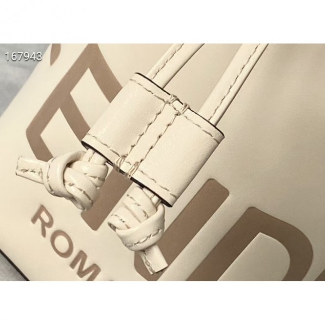 FENDI フェンディ 2021年最新なクラシックな ショルダーバッグ