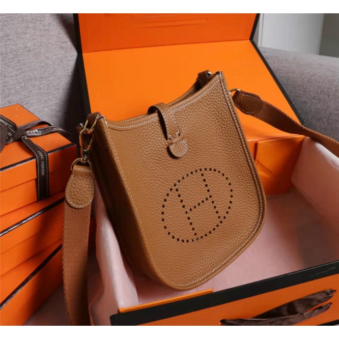 ★新入荷★HERMES エルメス Evelyne MINI エヴリン ミニ ショルダーバッグ 斜めかけ H069426CKCI