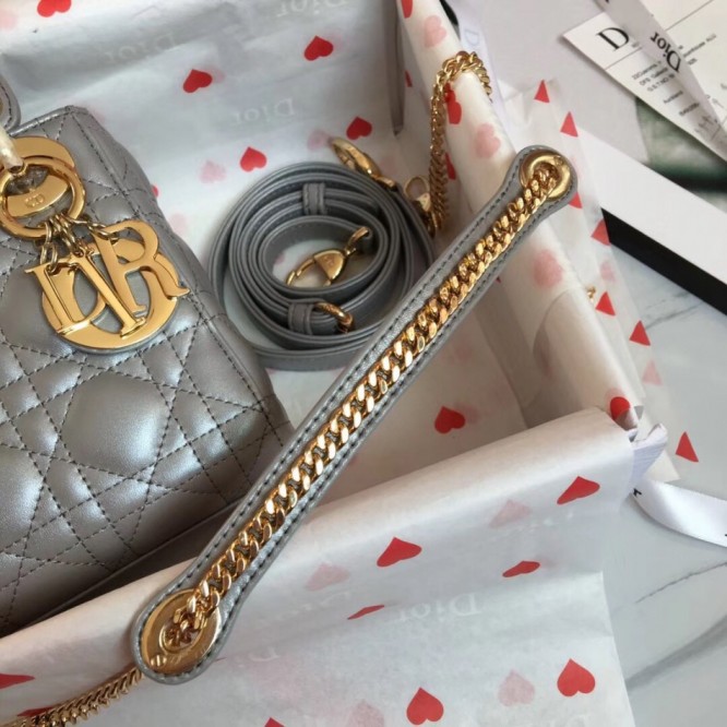 【Dior】ディオール MINI LADY DIOR ミニハンドバッグ
