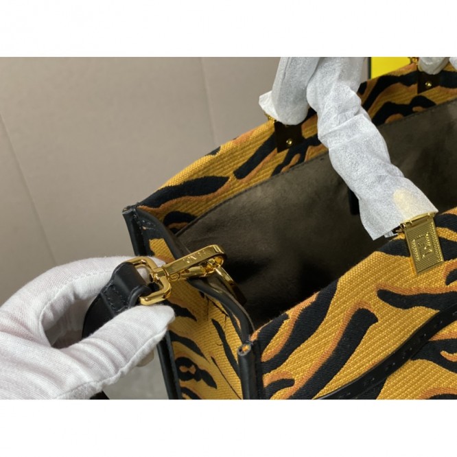 FENDI フェンディ なクラシックな ショルダーバッグハンドバッグ