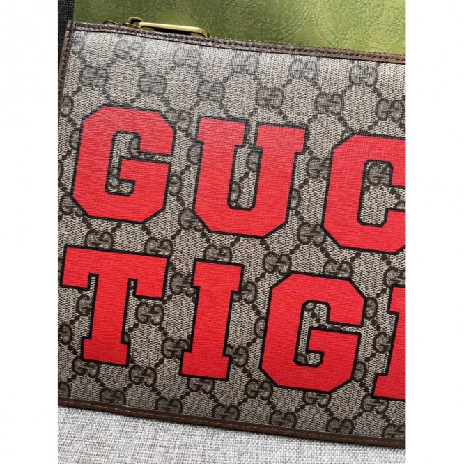 22SS GUCCI TIGER プリント GG ポーチ GGスプリーム688378-1