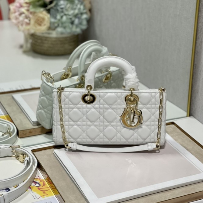 Dior バッグ《LADY D-JOY》ラテカラー Cannage ラム DHL