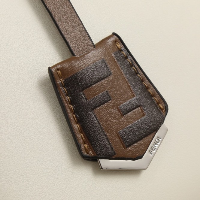 FENDI ミディアム バイザウェイ 「FENDI ROMA」