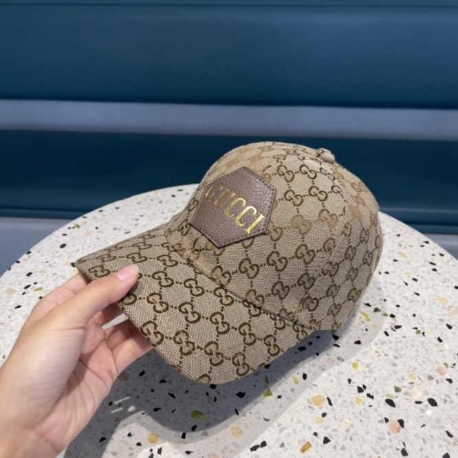 GUCCI GGキャンバス ベースボールキャップ