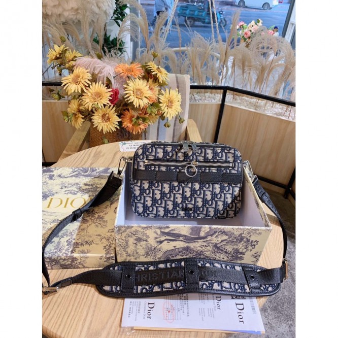 【DIOR】ディオール SAFARI メッセンジャーバッグ