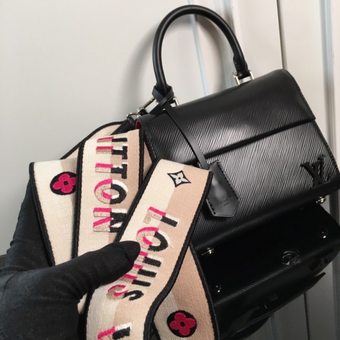 　LOUIS VUITTON クリュニー MINI ノワール M58925