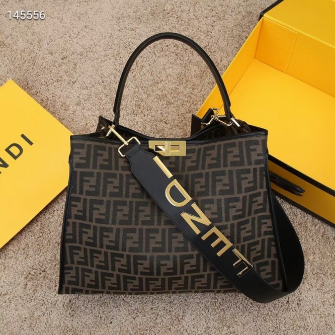 FENDI フェンディ 2021年最新なクラシックな トートバッグ