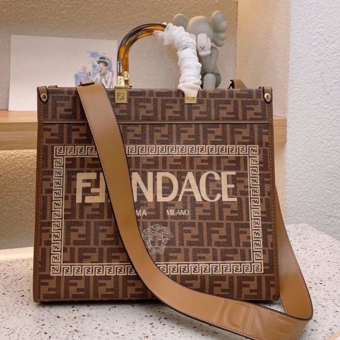 FENDI フェンディ なクラシックな ショルダーバッグハンドバッグ