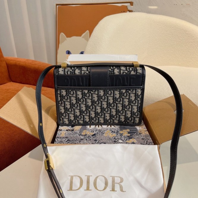 DIOR 30 MONTAIGNE バッグ