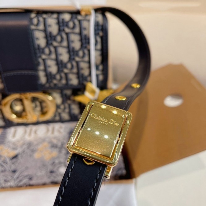 DIOR 30 MONTAIGNE バッグ