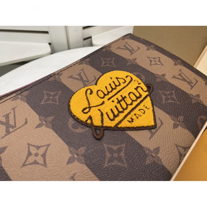 22SS【LV×NIGO】トリオ・メッセンジャーM45965