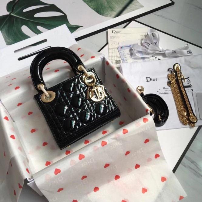 DIOR（ディオール）LADY DIOR ミニバッグ