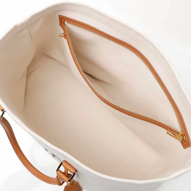 【CELINE】これで決まり！人気《Horizontal Cabas》トートバッグ◆安心追跡付