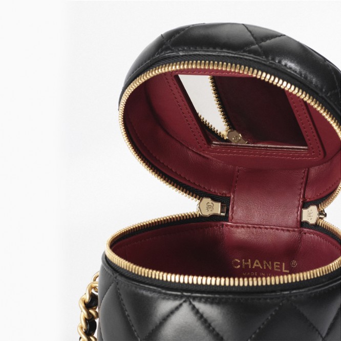 【新作バッグ♡日本入手困難】CHANEL 21AW ミニショルダーバッグ AS2735 B06356 94305