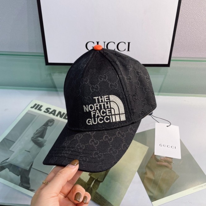 The North Face x Gucci野球帽