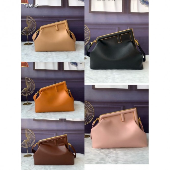 FENDI フェンディ 2021年最新なクラシックな ショルダーバッグ