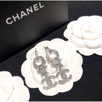 Chanel・ シャネルスタッドピアス イヤリング Chanel・ シャネルスタッドピアス イヤリング