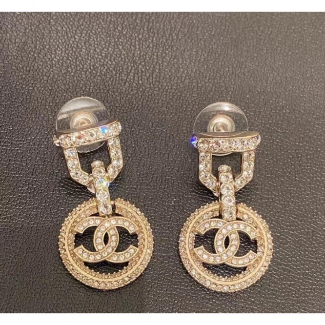 Chanel・ シャネルスタッドピアス イヤリング
