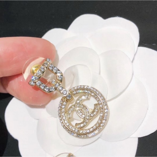 Chanel・ シャネルスタッドピアス イヤリング