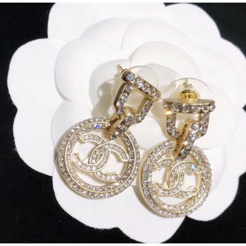 Chanel・ シャネルスタッドピアス イヤリング