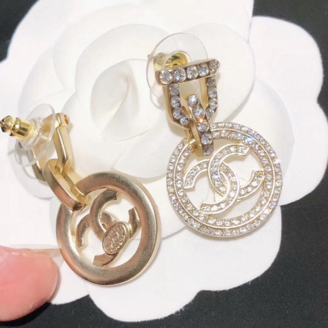 Chanel・ シャネルスタッドピアス イヤリング