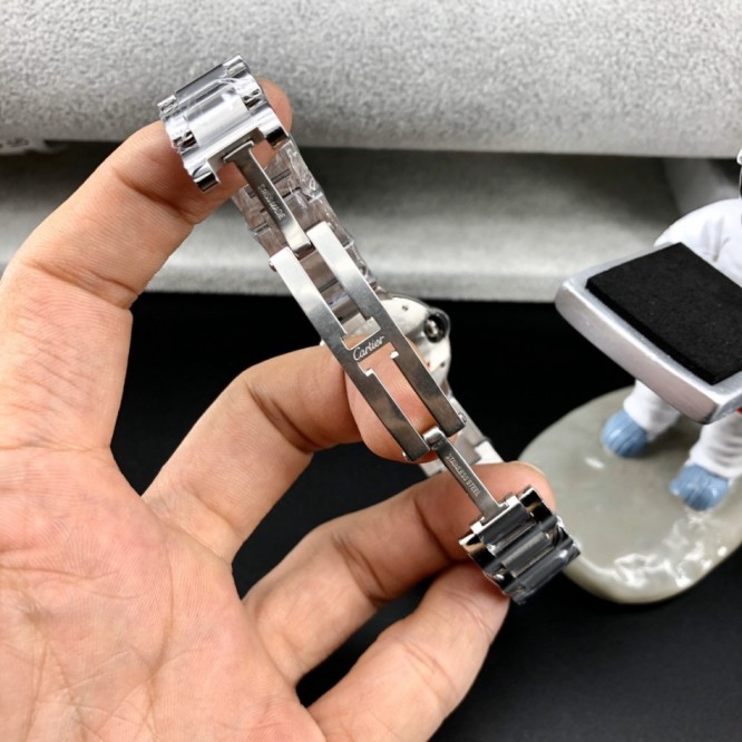 CARTIER レディースウォッチ タンクアメリカンウォッチ ミニウォッチ、クォーツムーブメント、ダイヤモンド、レザーストラップ Cartier063