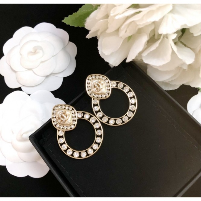 Chanel・ シャネルスタッドピアス イヤリング